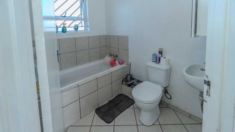 2 Bedroom Property for Sale in Sunset Glen Western Cape